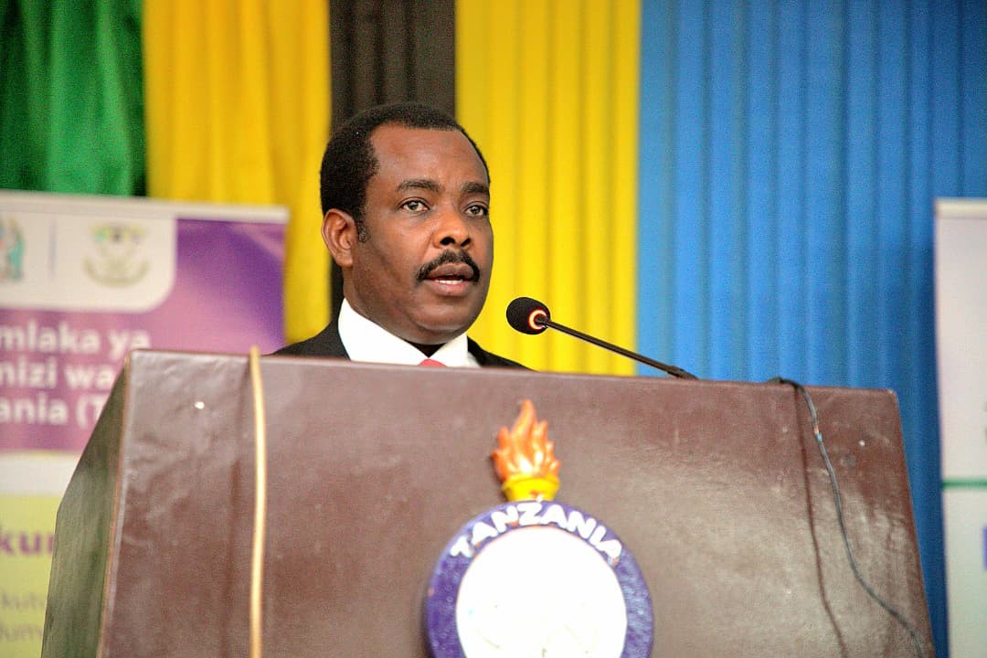 <p>Mwenyekiti wa Baraza la Taifa la Usalama Barabarani ambaye pia ni Naibu Waziri wa Mambo ya Ndani ya Nchi, Ayoub Mohammed Mahmoud amesema Serikali inaendelea kuimarisha usalama barabarani nchini kupitia usimamizi madhubuti wa leseni za udereva, hususan kwa madereva wa mabasi na malori wenye leseni za Madaraja C na E.</p><div><br></div><p><br></p>