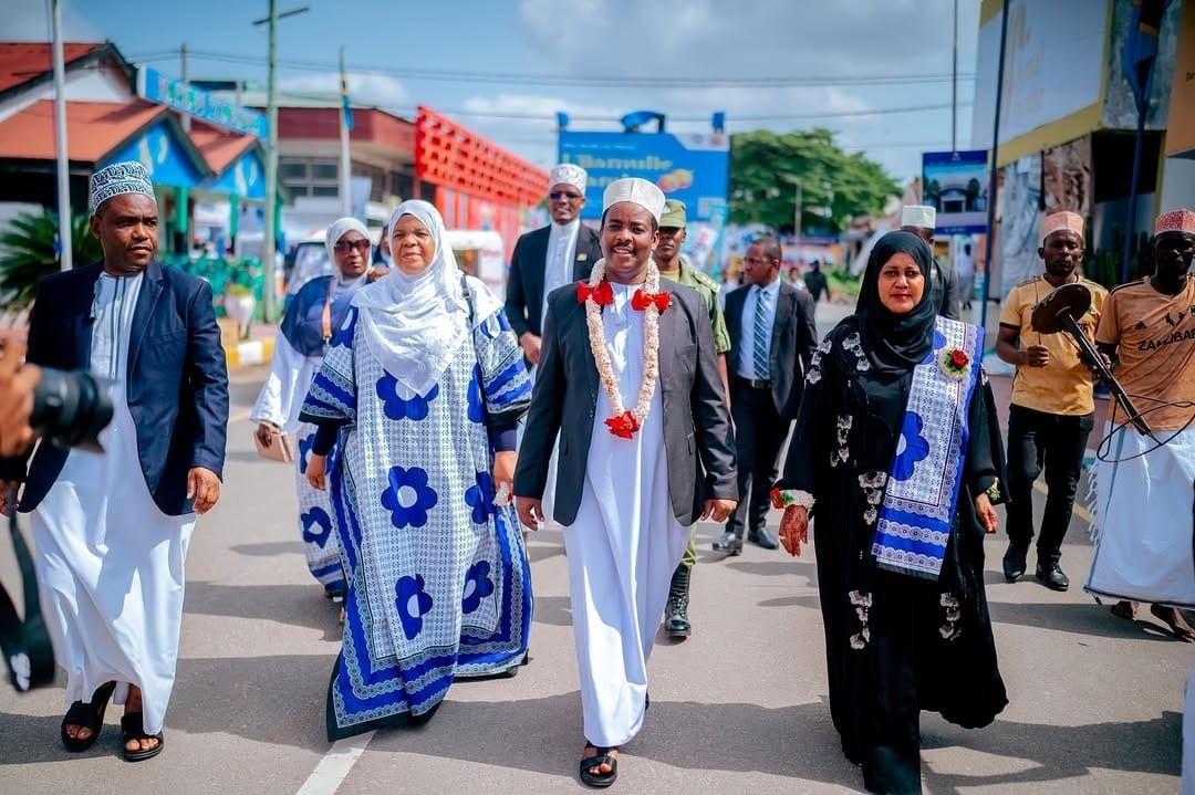 <div>Naibu Waziri wa Mambo ya Ndani ya Nchi, Mhe. Ayoub Mohammed Mahmoud, amesema ubunifu, ubora wa bidhaa na kuzingatia viwango vya kimataifa ni nguzo muhimu zitakazowawezesha wafanyabiashara na wazalishaji kushindana katika masoko ya ndani na nje ya nchi. Mhe. Ayoub amesema hayo katika Maonyesho ya Miaka 50 ya Kimataifa ya Biashara ya Sabasaba jijini Dar es Salaam</div>