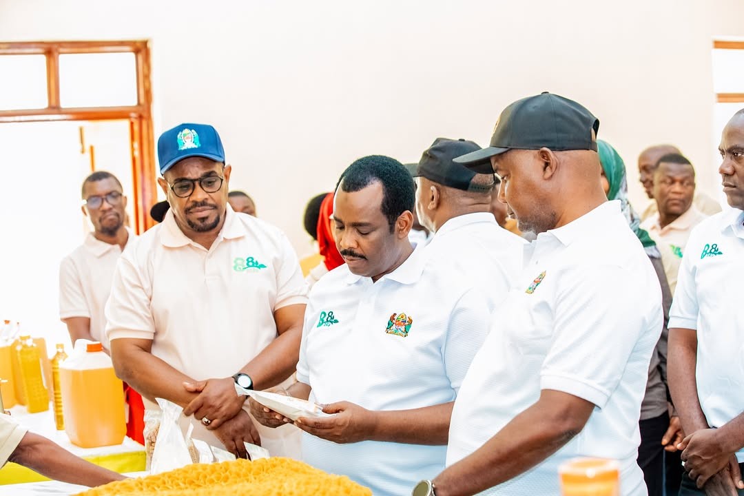 <p><br></p><p>Naibu Waziri wa Mambo ya Ndani ya Nchi, Mhe. Ayoub Mohammed Mahmoud, ameupongeza Mkoa wa Lindi pamoja na wananchi kwa mafanikio yaliyopatikana katika kudhibiti migogoro kati ya wakulima na wafugaji. Ayoub ameyasema hayo katika Maadhimisho ya Nane Nane mkoani Lindi</p>